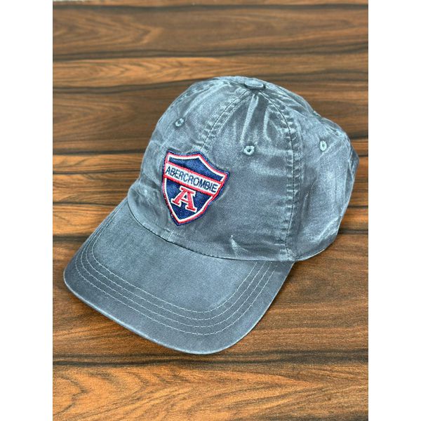 Boné Abercrombie Cinza
