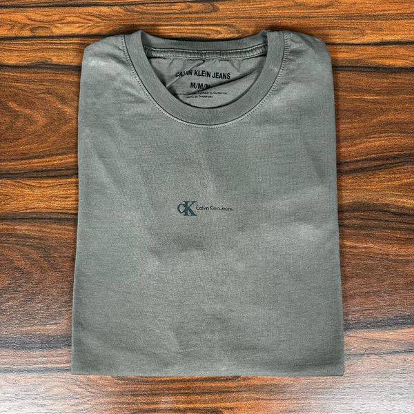 Camiseta CK Chumbo DFC 