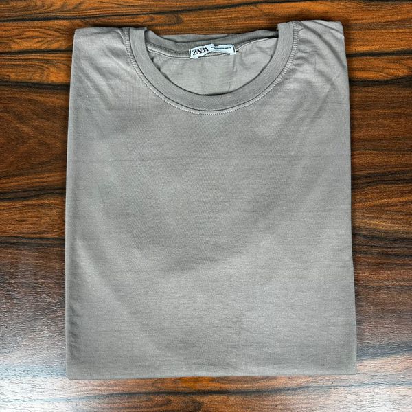 Camiseta Zara Cinza 