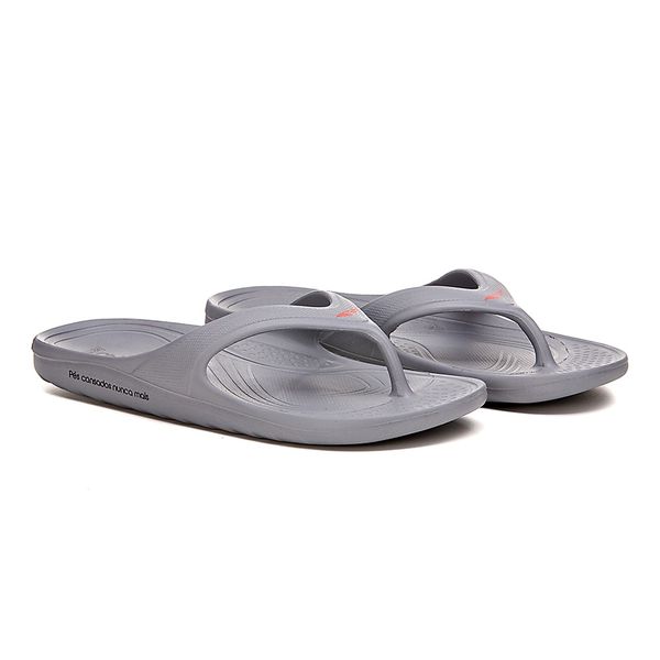 Chinelo Miroeva, Point - Cinza.