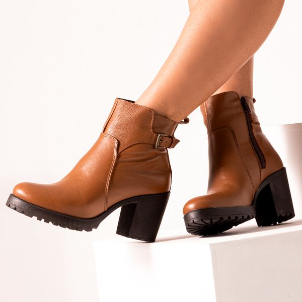 Bota Feminina Coturno Couro Cano Médio Tratorada Whisky