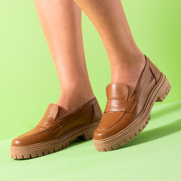 Mocassim Feminino Tratorado Salto Médio em Couro Legítimo Caramelo