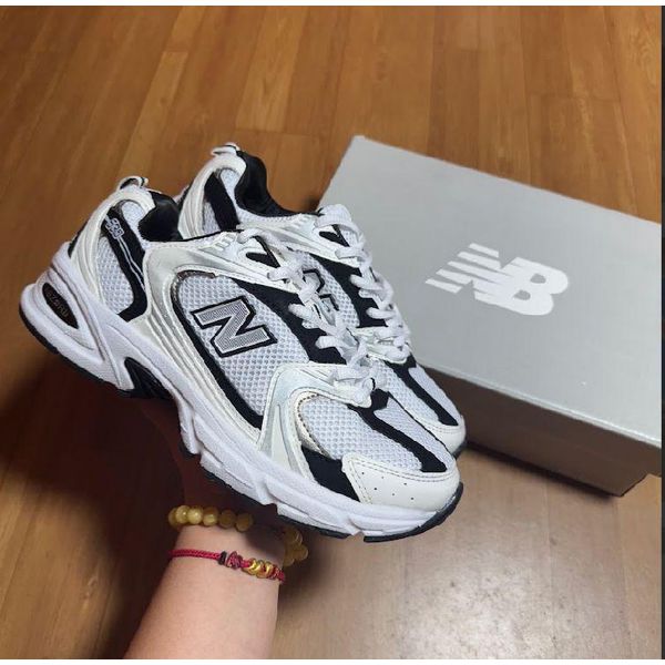 Tênis New Balance 530 Branco e Preto