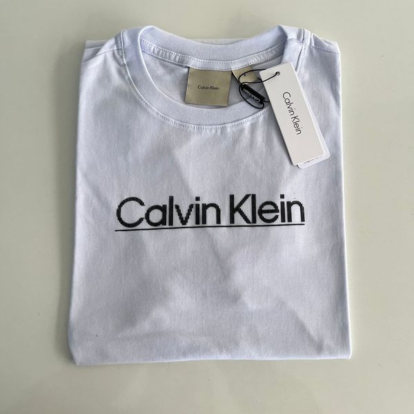 Camiseta SUPREME - Branco