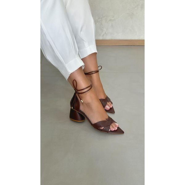 Sandália Bico Folha c/ Salto Diagonal 6 cm e amarração