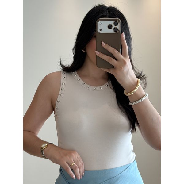 Blusa Basica com esferas Off white
