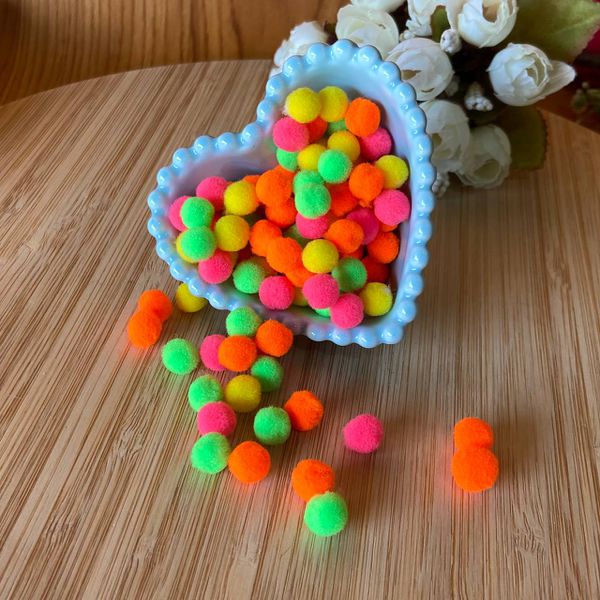 Pompom 1cm Color Neon Sortido- Cores aproximadamente 100un