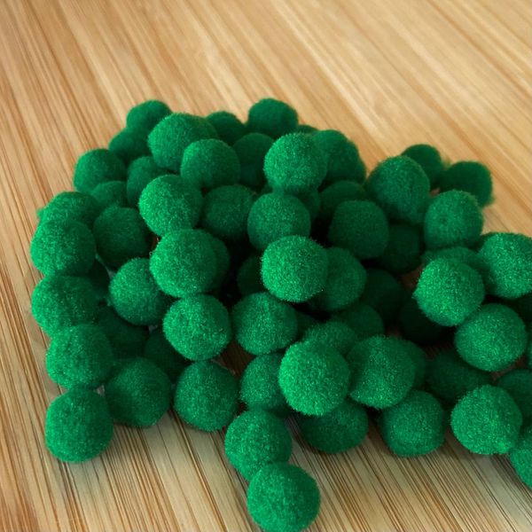 Pompom 1cm Verde Bandeira - Cores Aproximadamente 100un