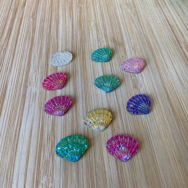 Aplique concha com glitter sortida 1,8cm 10un