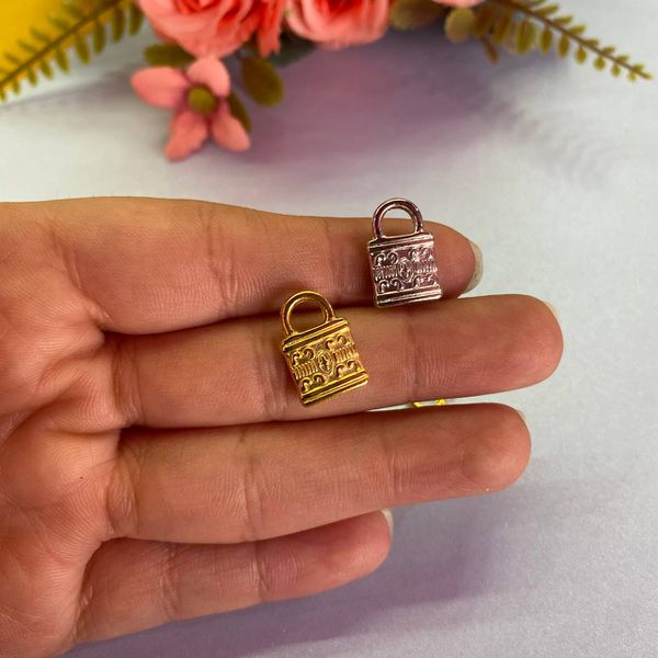 Aplique ABS Cadeado Texturizado - Dourado e Prata (10 Unidades)