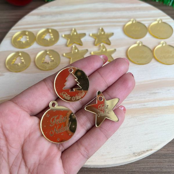 Pingentes Acrílicos Natalinos Dourados – 2,5cm, 10 Unidades
