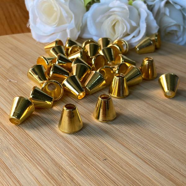 Pé de Caixa Cone Dourado