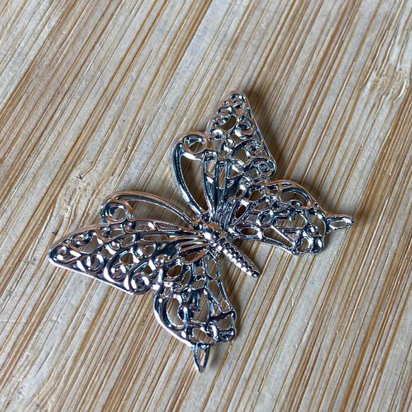 Borboleta Vazada ABS Prata 3,5cm - 10 Unidades