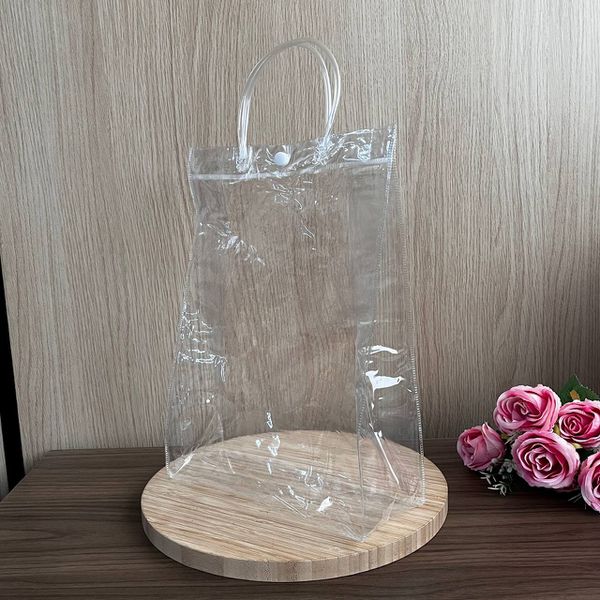 Sacola de Plástico PVC C/Alça Transparente - 24x32x9CM 5 Unidades