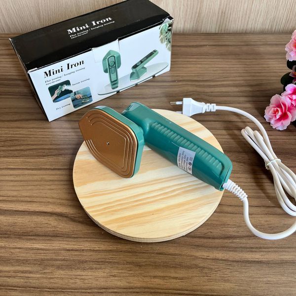 Mini Ferro de Passar Bivolt - Verde Musgo (No. 64043)