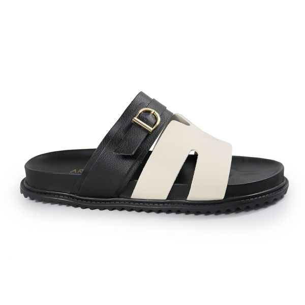 Papete Feminina Elisa Fivela Detalhe em H Sola Baixa Preto-Off White