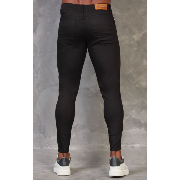 Calça preta com store corte no joelho