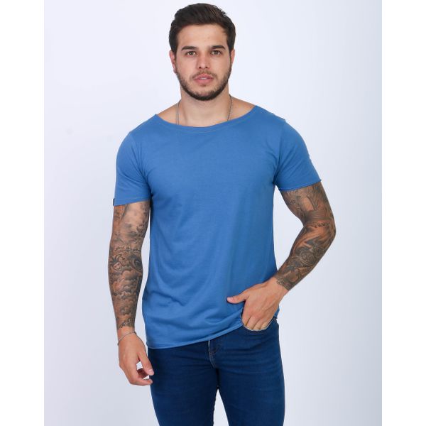 Camiseta Slim Gola Canoa Aberta Manga Curta Azul Masculina