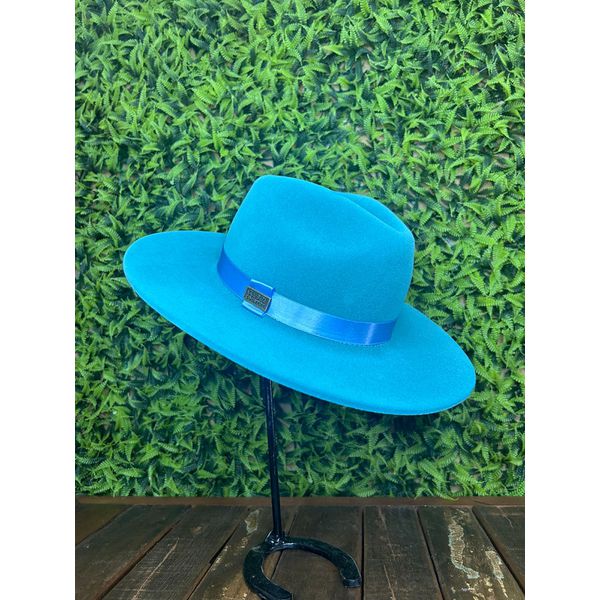 Chapéu Fedora Unissex Azul Claro com Bandinha de Cetim Aba 8 