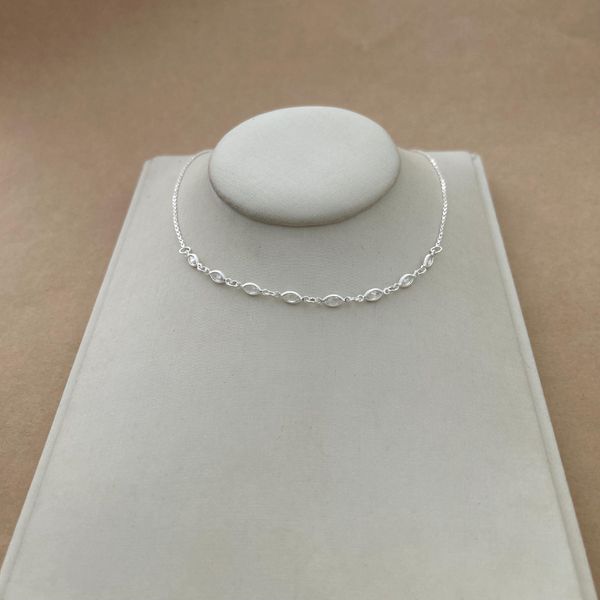 CHOKER COM 8 ZIRCÔNIA NAVETE CRISTAL CARTIER 35CM + 5CM DE EXTENSOR