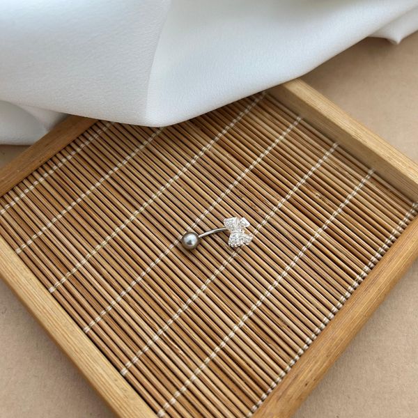 PIERCING UMBIGO LAÇO CRAVEJADO