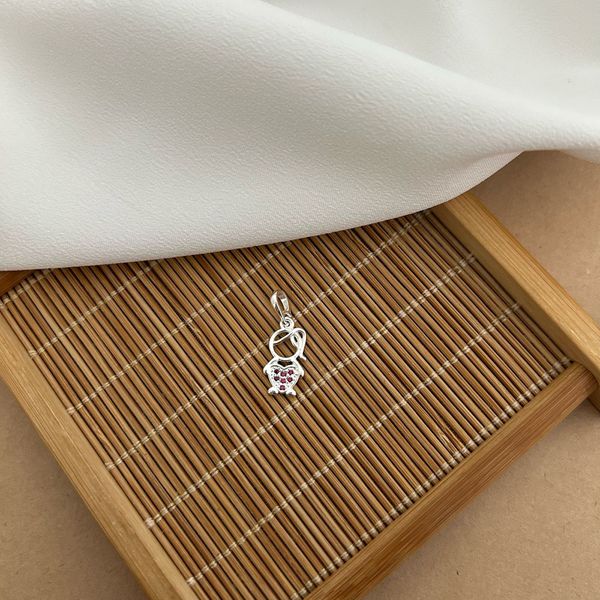 PINGENTE MENINA CABEÇA VAZADO RABO CORAÇÃO COM MINI ZIRCÔNIA ROSA