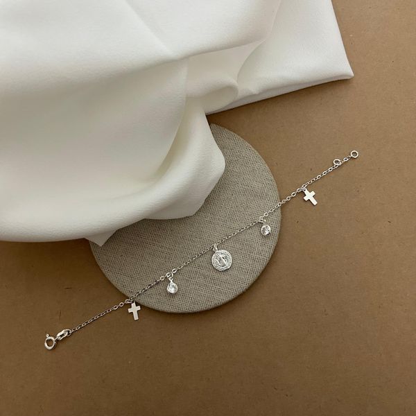 PULSEIRA DE SÃO BENTO COM 2 CRUZ E 2 ZIRCÔNIAS REDONDAS PENDURADAS