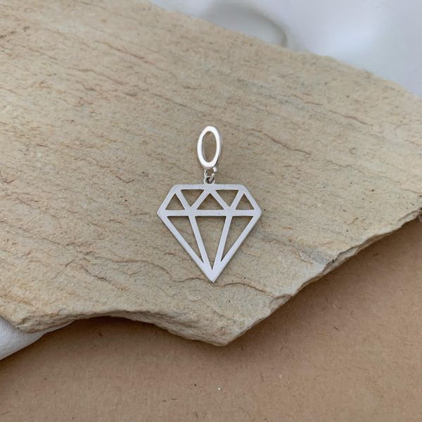 PINGENTE DIAMANTE MÉDIO VAZADO 
