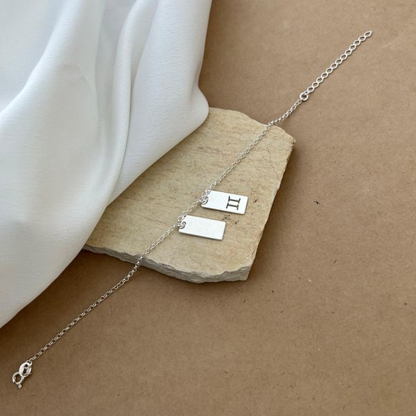 PULSEIRA 2 PLACAS SIGNO GÊMEOS PENDURADAS CORRENTE ELO PORTUGUES