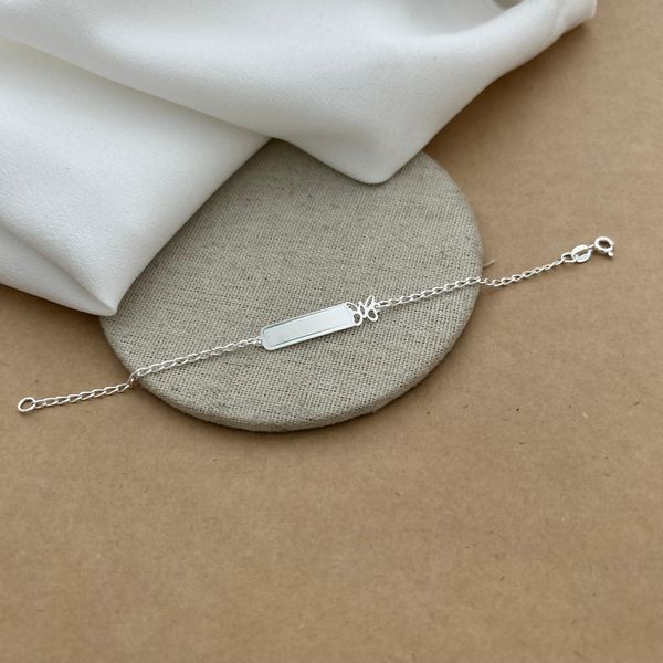 PULSEIRA INFANTIL PLAQUINHA COM BORBOLETA VAZADA
