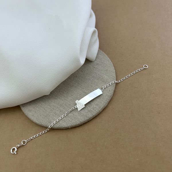 PULSEIRA PLAQUINHA LISA COM NOSSA SENHORA TRABALHADA GRUMETT ALONGADO