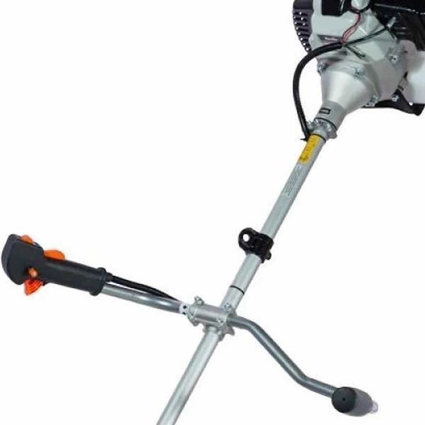 Roçadeira Lateral Toyama TBC43SH 42,7cc - Potência e Desempenho