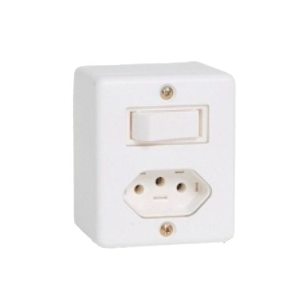 Interruptor 1 Tecla Paralela + 1 Tomada Fixa de Embutir 2P + T 10A 250V ILUMI