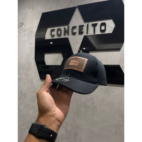 Boné Hugo Preto