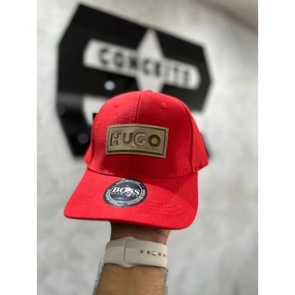 Boné Hugo Vermelho