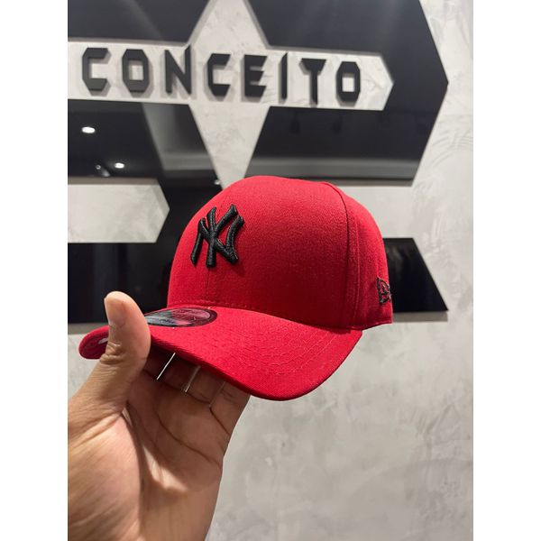 Boné New Era Vermelho