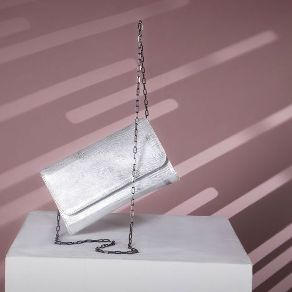 Bolsa Clutch Metalizada em Couro Tiracolo - Prata