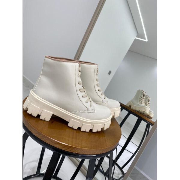 Coturno Feminino Tratorado Crshoes Off White