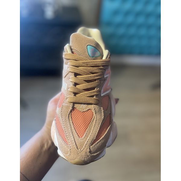 New Balance 9060 Marrom com Coral DBoneca