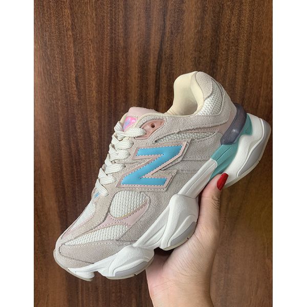 New Balance 9060 Bege com Rose DBoneca
