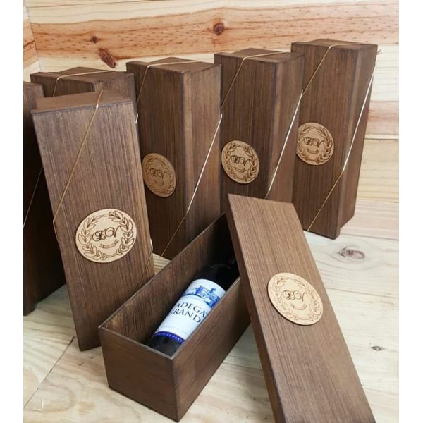 Caixa de vinho personalizada