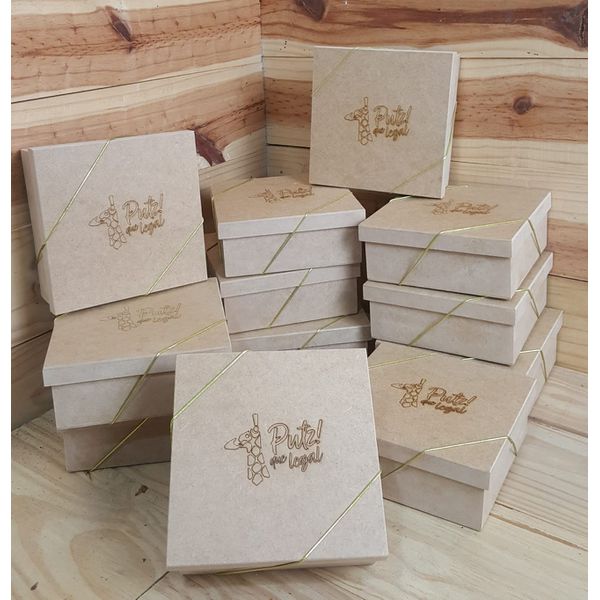 Caixa personalizada com logotipo