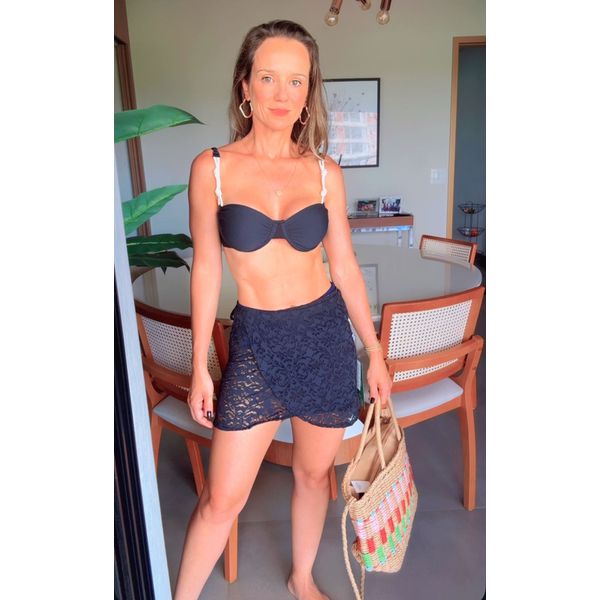 Saia Pareô Curta Macramê Eva Preta