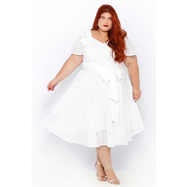 Vestido Laise Bordado Branco - Plus Size