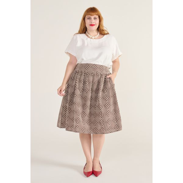 Saia Bordada Marrom - Plus Size