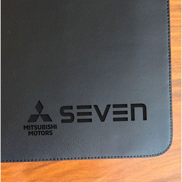 50 unidades Mousepad 20x20cm Preto com Logo SEVEN