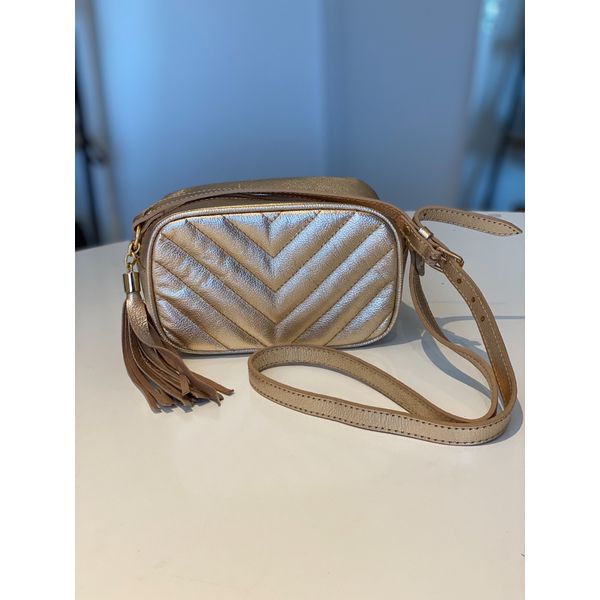 Bolsa paloma Dourada 