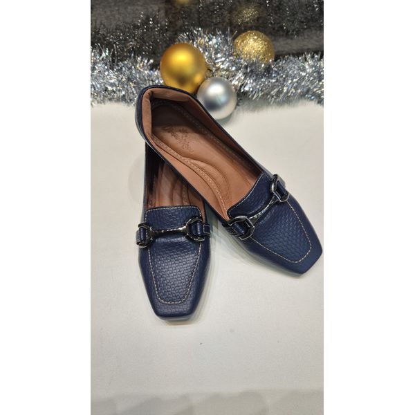 Mocassim azul marinho fivela