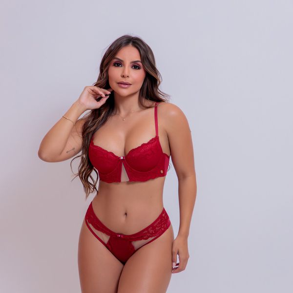CONJUNTO COM RENDA E DETALHE EM TULE 