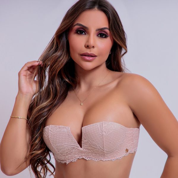 CONJUNTO TOMARA QUE CAIA EM RENDA COM DECOTE V